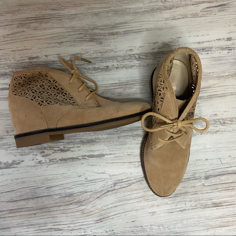 Tan Hush Puppies Boots
